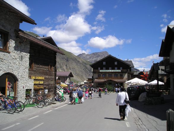 Livigno e la Valtellina, tra shopping e neve