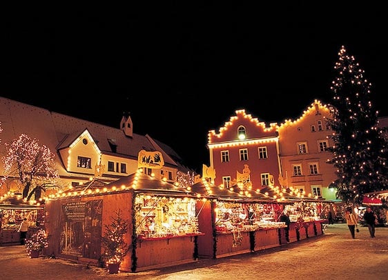 Citta Di Babbo Natale In Italia.Babbo Natale In Toscana Tra Mercatini E Villaggi A Tema