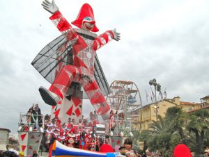 Prendiamo maschere e coriandoli, parte il Carnevale di Viareggio!