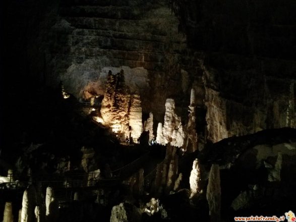 Le grotte di Frasassi nelle Marche