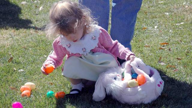 bambina pasqua