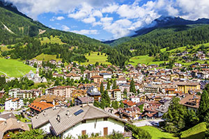 Moena, la fata delle Dolomiti aspetta i bambini per una vacanza da favola