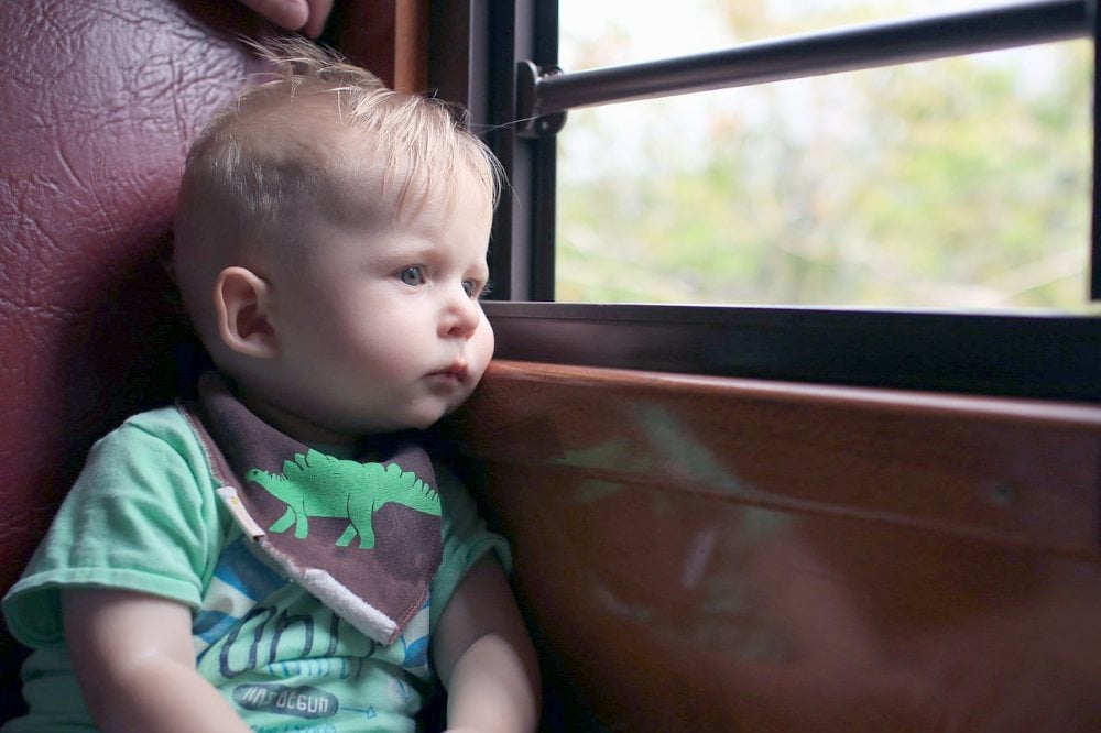 bambino in viaggio