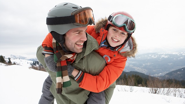 Cosa non deve mancare in valigia per andare in montagna con i bimbi