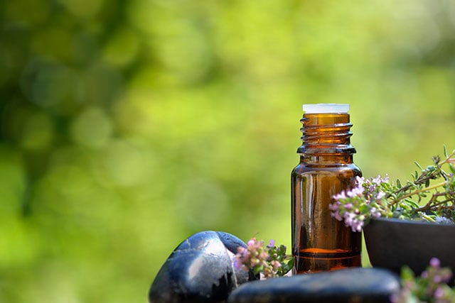 Tutti i segreti dell’aromaterapia, per il benessere della famiglia