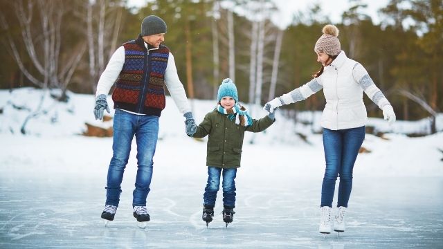 pattinare sul ghiaccio a trento con bambini