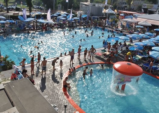 esperienze family a Riccione: una giornata al beach village