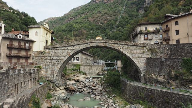 Pont Saint Martin leggenda della valle d'aosta