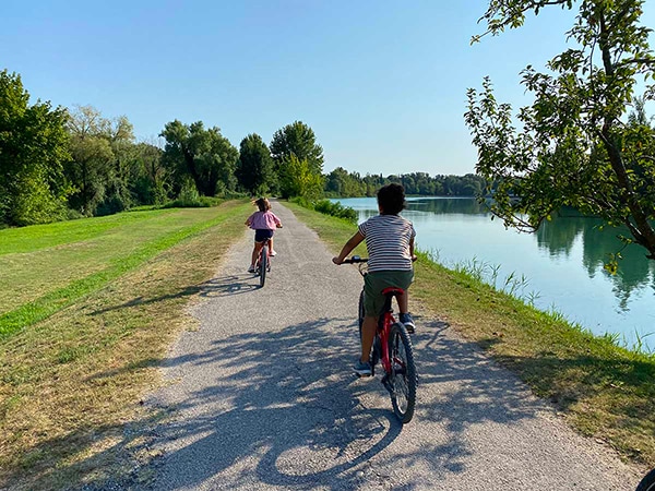 ciclabile del mincio partendo con i bambini da peschiera del garda