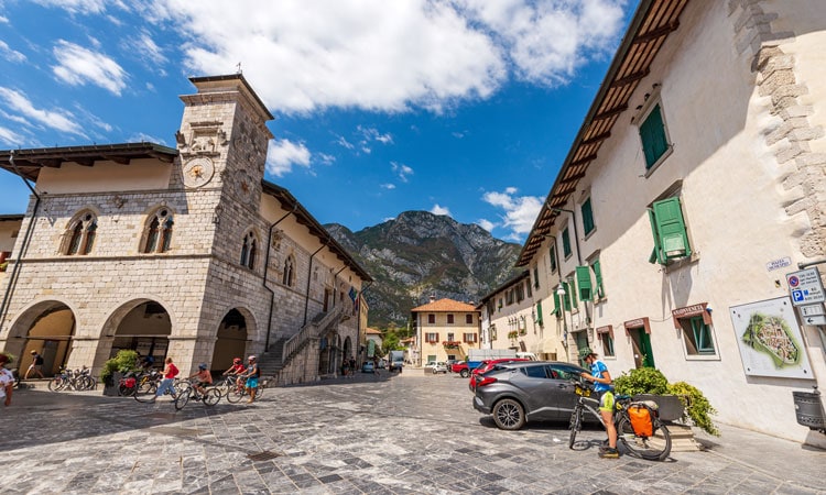 Piste ciclabili per famiglie in Friuli Venezia Giulia: da Tarvisio a Venzone in bici