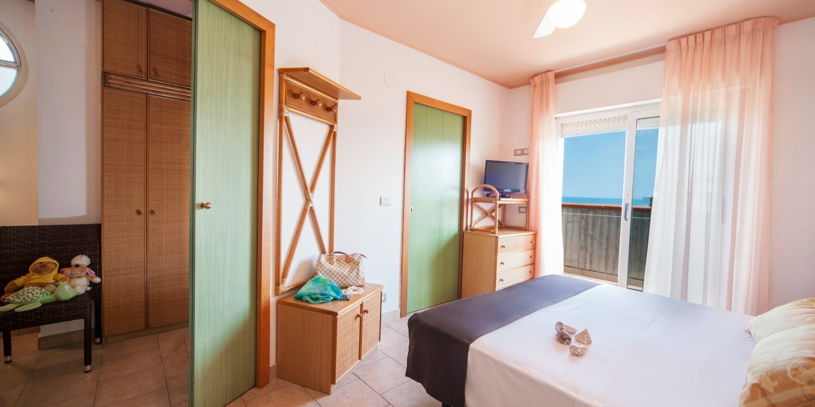 Girasole camera family