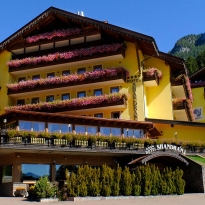 Active, Family & Wellness Hotel Shandranj