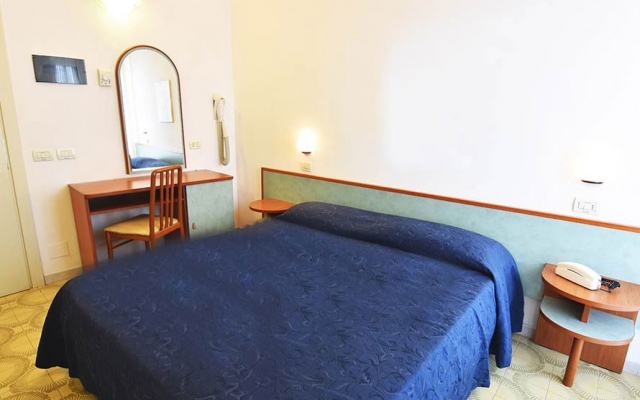 Camere Color con Vista sul Mare