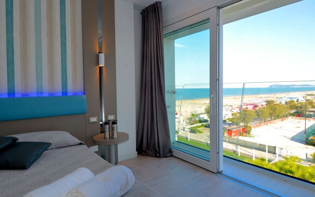 Adjoining Family Rooms