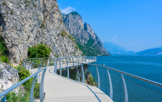 Pista Ciclopedonale del Garda a Limone Sul Garda
