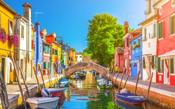 Le case colorate dell'isola di Burano vicino a Venezia