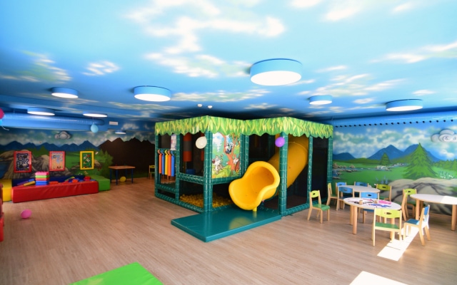 Active, Family & Wellness Hotel Shandranj