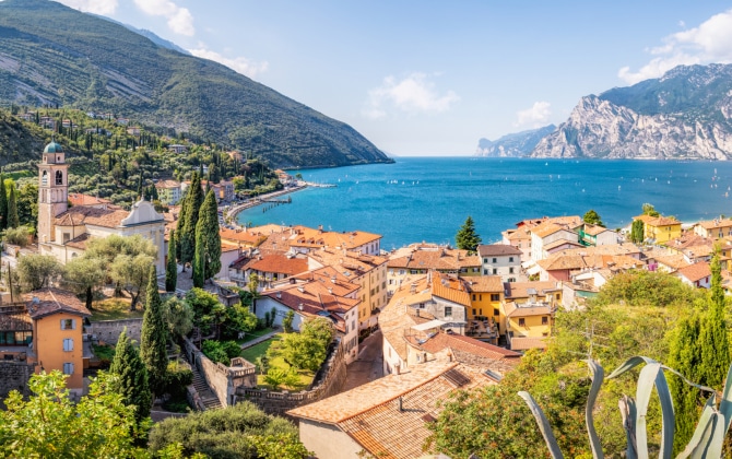 Vista panoramica di Torbole sul Lago di Garda