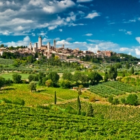 Veduta delle colline e del borgo di San Gimignano