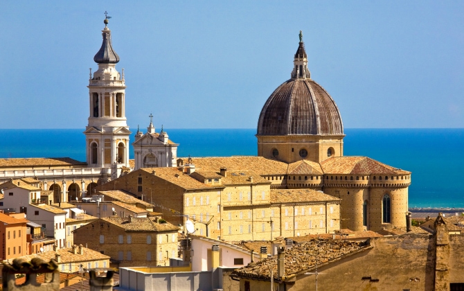 Veduta panoramica del borgo di Loreto