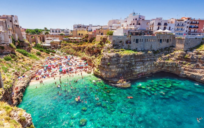 Polignano a Mare, i colori di Lama Monachile