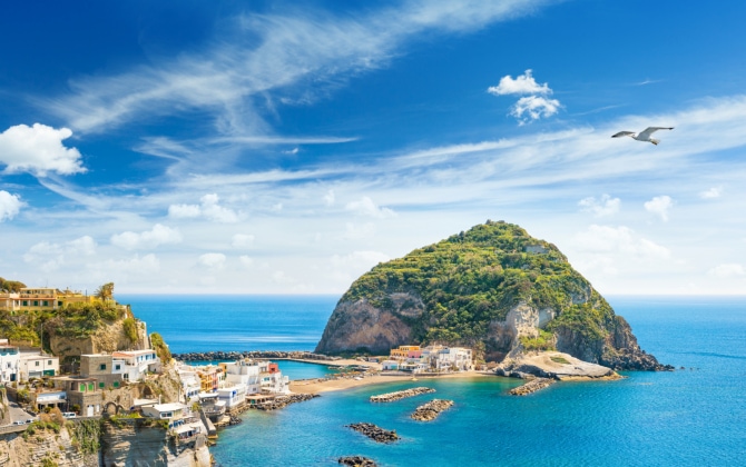 Veduta dall'alto del piccolo paese Sant'Angelo