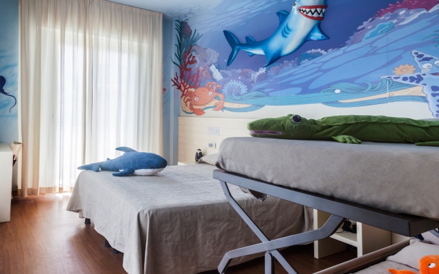 Sharky and Esploroom