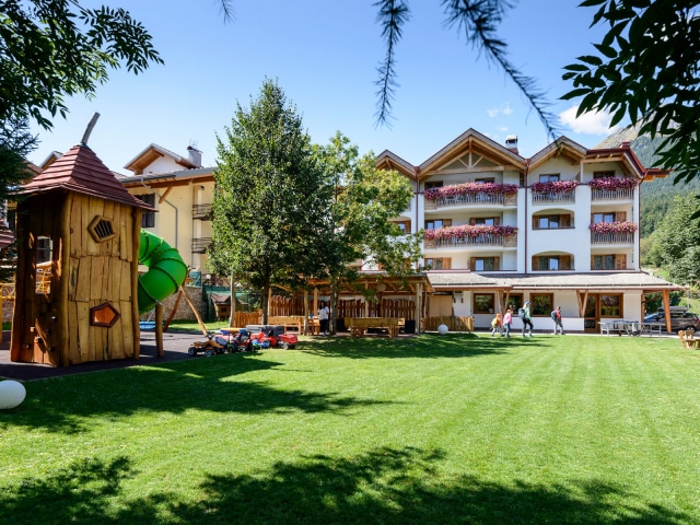 Ambiez Suite Hotel Family & Wellness