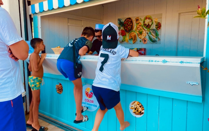 Color King Marte Village