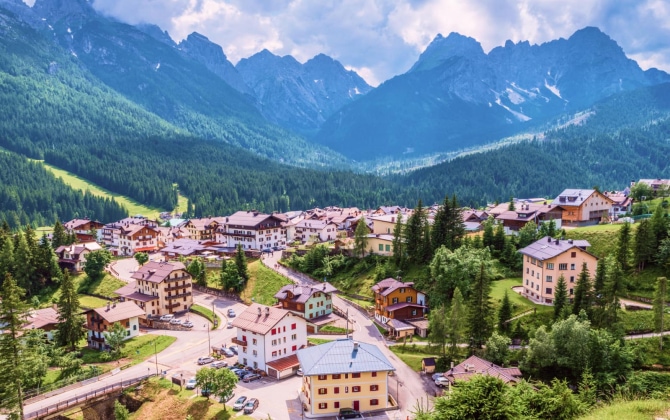 I boschi, le montagne e i paesi delle Dolomiti Friulane