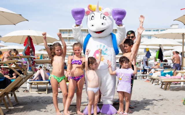 Color Miami Beach Family Hotel