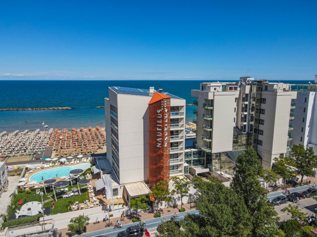 Nautilus Family Hotel