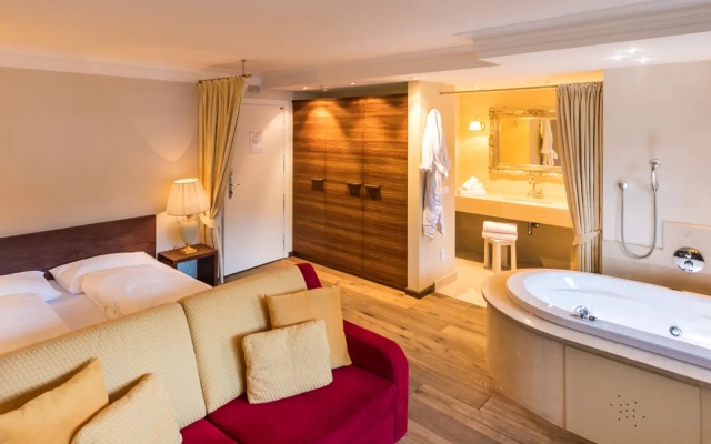 Fameli Superior Suites