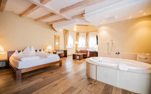 Fameli Castle Suites