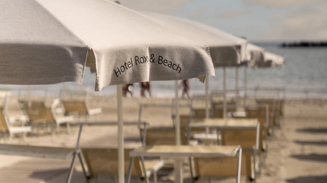 Juli an unserem PRIVATEN STRAND zusammen mit Ihrem Hund ☀️