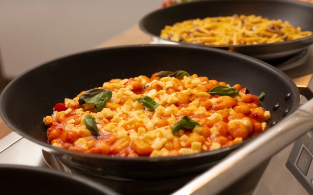 Color Alexandra Plaza Family Hotel