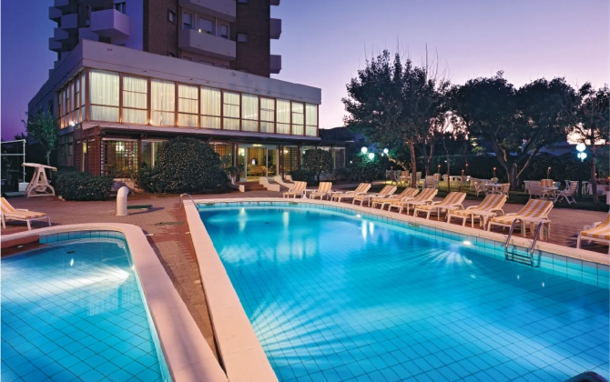 Color Alexandra Plaza Family Hotel