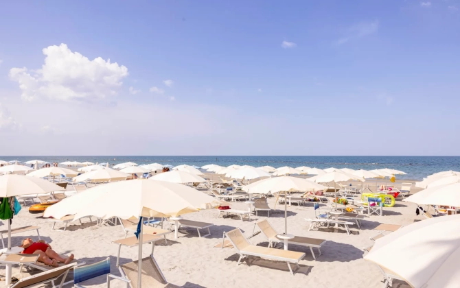 Color Alexandra Plaza Family Hotel