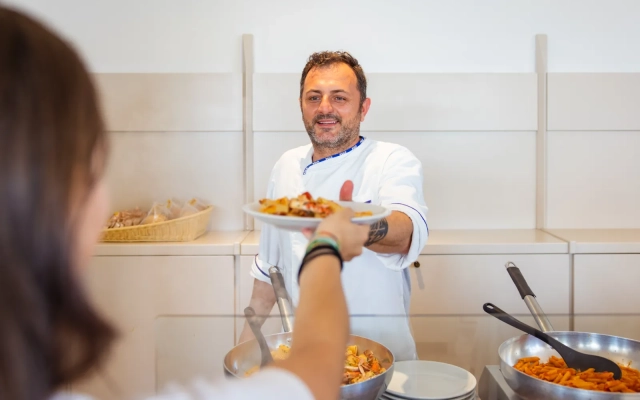 Color Alexandra Plaza Family Hotel