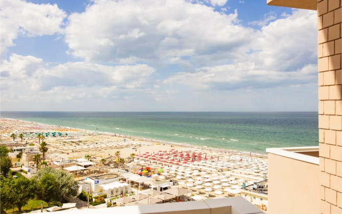 Color Alexandra Plaza Family Hotel