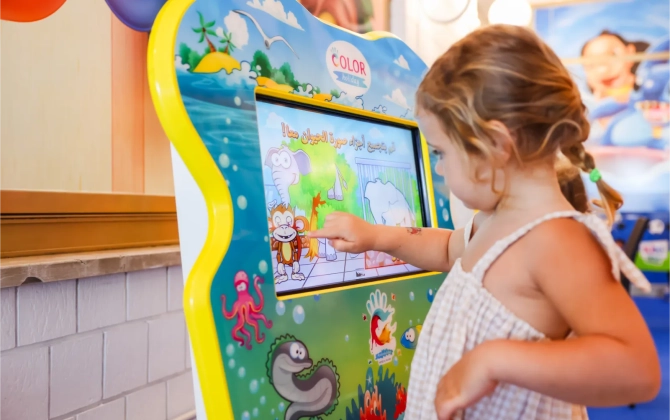 Color Alexandra Plaza Family Hotel