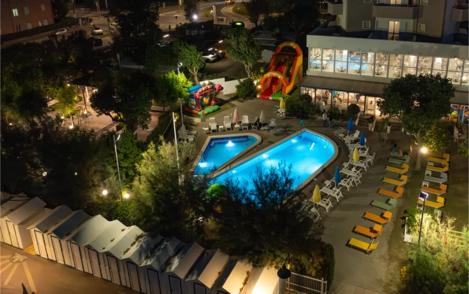 Color Alexandra Plaza Family Hotel