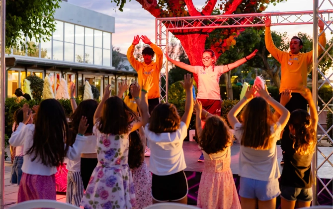 Color Alexandra Plaza Family Hotel