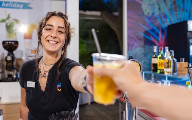 Color Alexandra Plaza Family Hotel