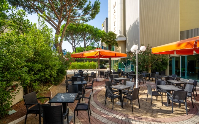 Color King Marte Village