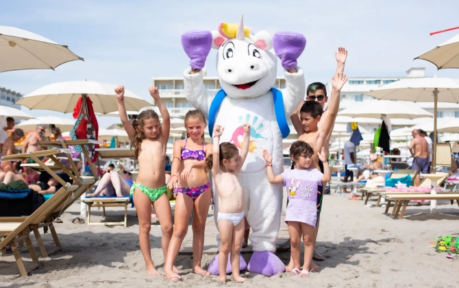 Color Miami Beach Family Hotel