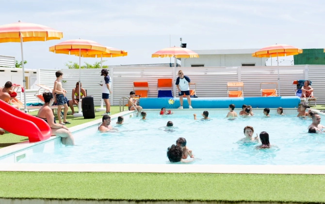 Color Miami Beach Family Hotel