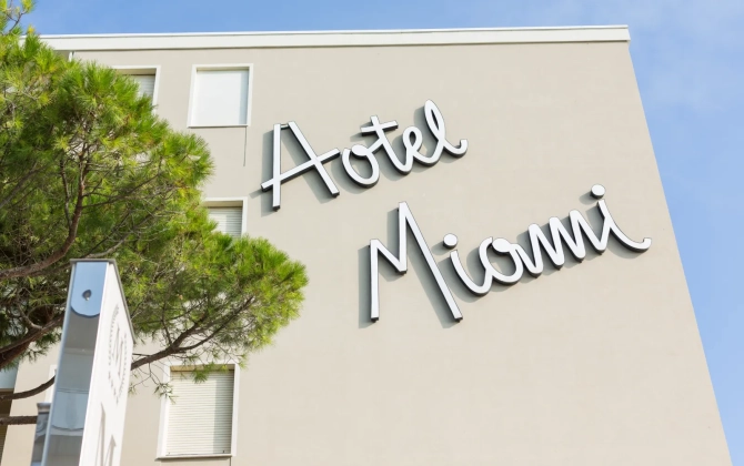 Color Miami Beach Family Hotel