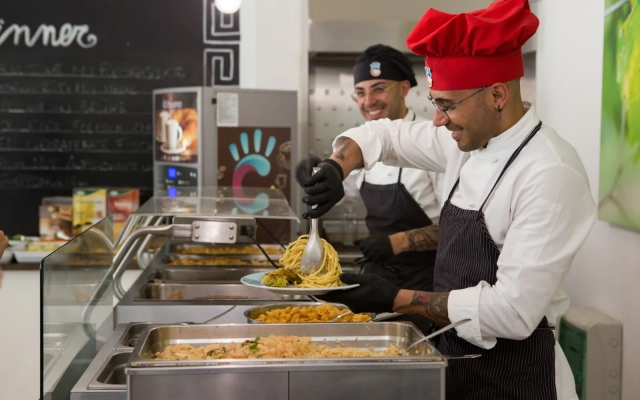 Color Mokambo Shore Hotel