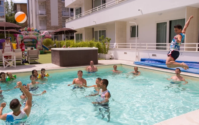 Color Mokambo Shore Hotel